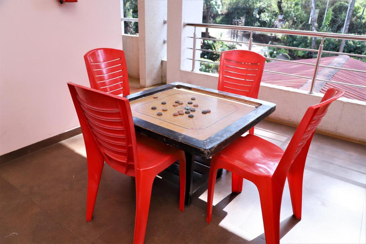 River Palace - A Valley View Hotel Panchgani Bagian luar foto